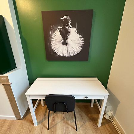 24 Chic & Cosy Grand Appart 88M2 Parking Gratuit Hypercentre Netflix Saint-Etienne  Exterior photo